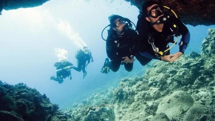 PADI Cavern Diver Specialty Course in Cozumel